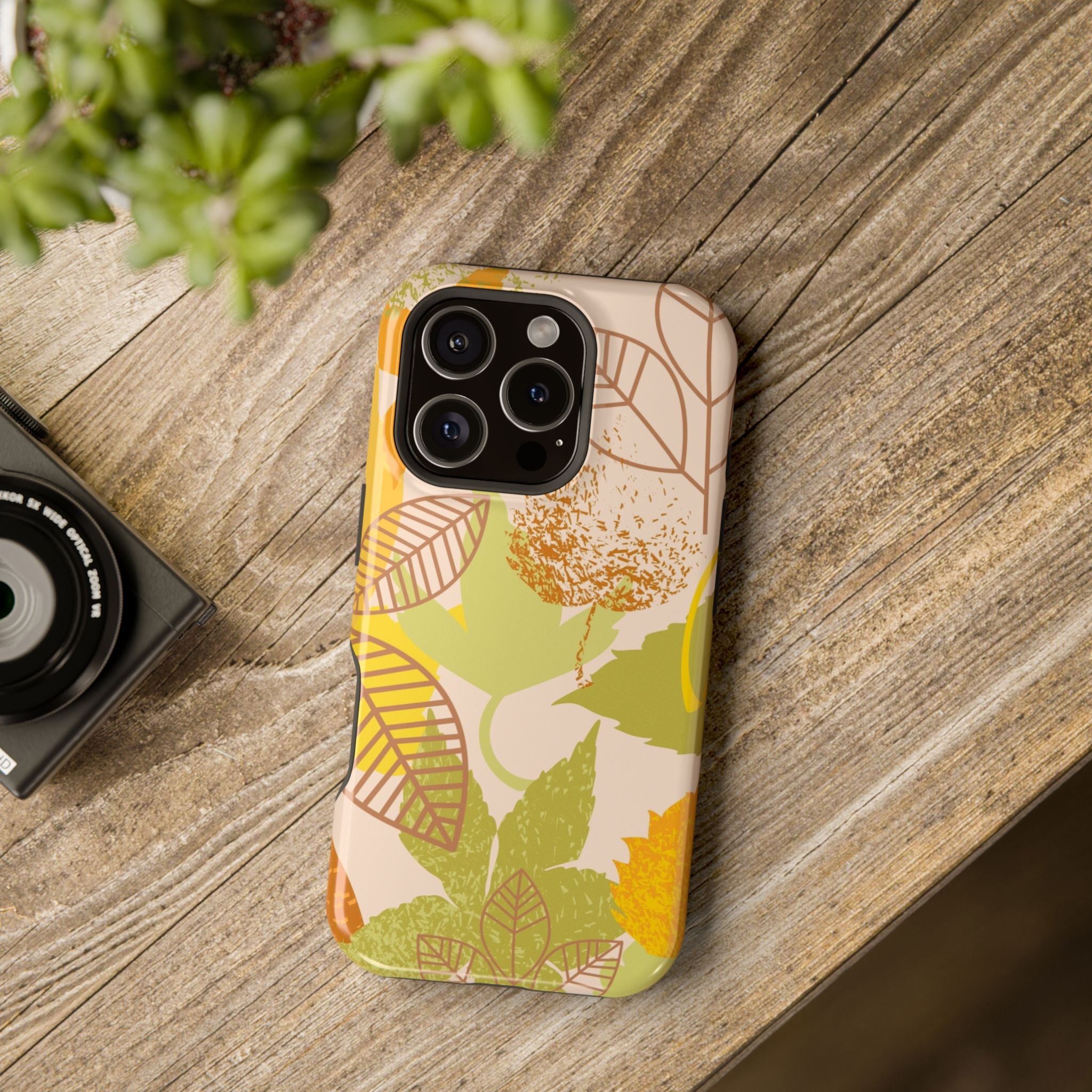 Chic Leaf Print Phone Case